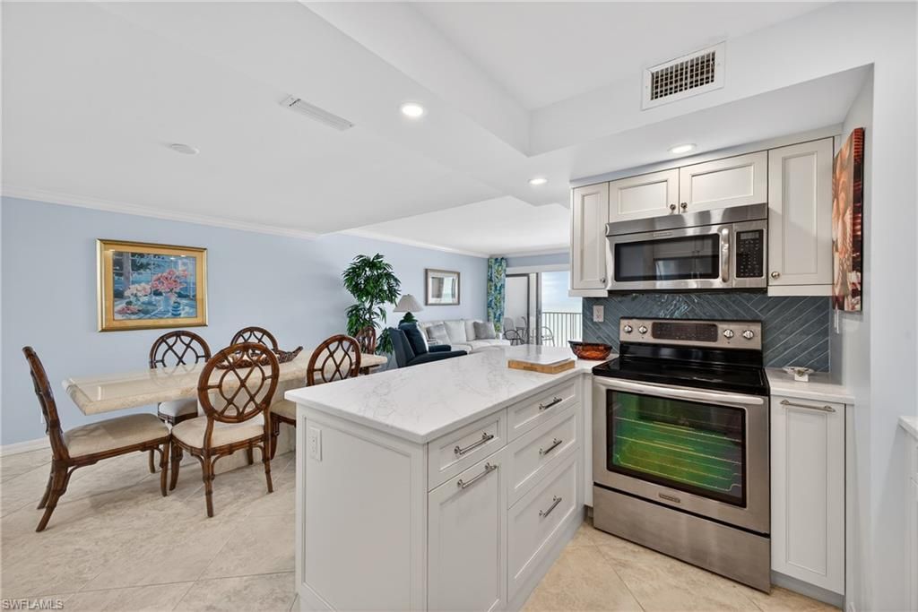 3443 Gulf Shore Blvd N, Unit 809, Naples, FL 34103 Photo