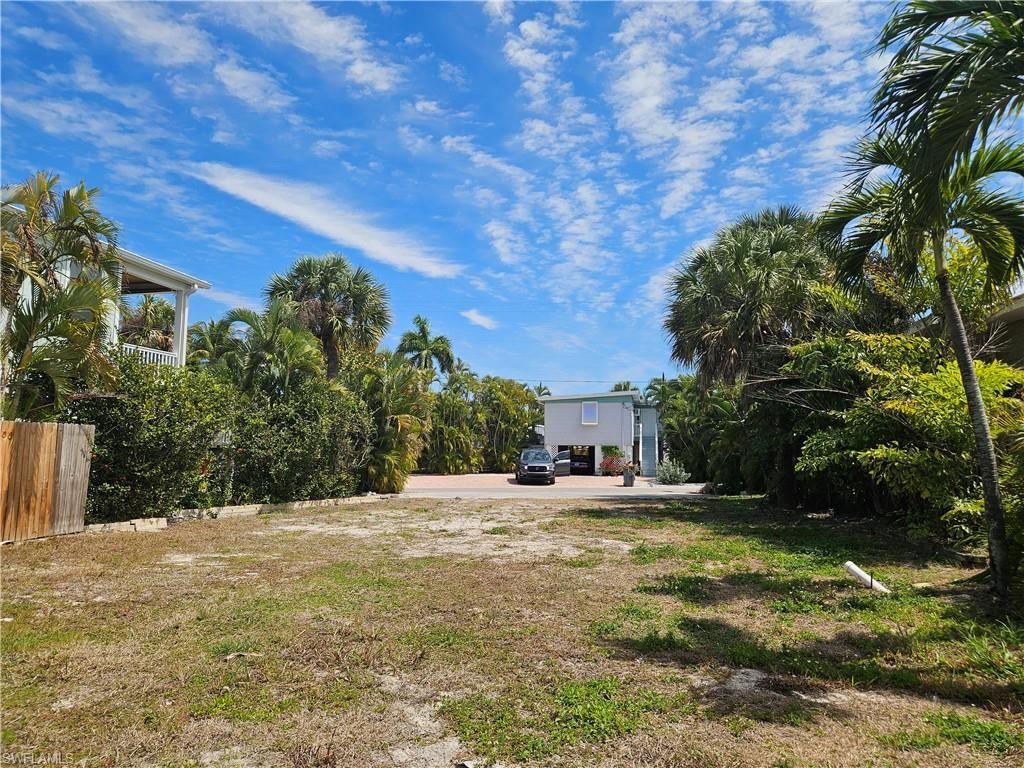 205 Miramar St, Fort Myers Beach, FL 33931 Photo
