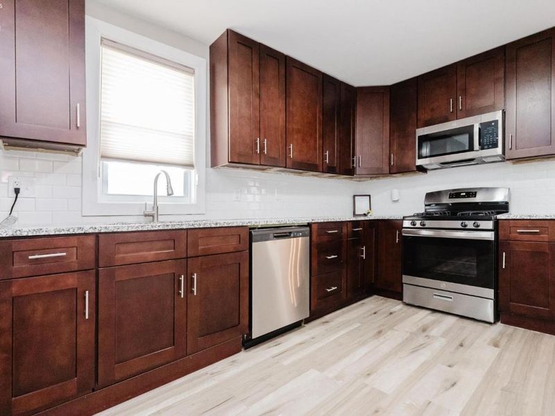 421 E 4th, Port Clinton, OH 43452 Photo 11