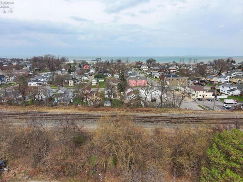 421 E 4th, Port Clinton, OH 43452 Photo 32