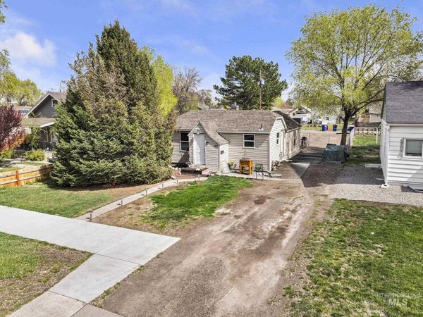 160 Monroe Street, Twin Falls, ID 83301