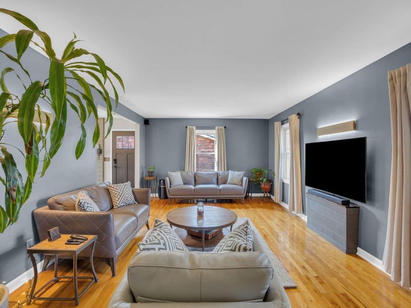 758 Meadow View Drive, Villa Hills, KY 41017 Photo 3