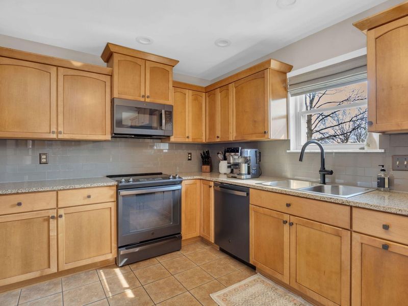 758 Meadow View Drive, Villa Hills, KY 41017 Photo 9