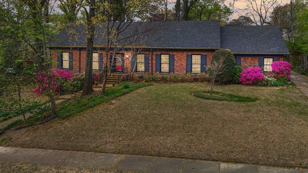 5185 MARY STARNES DR Memphis, TN 38117