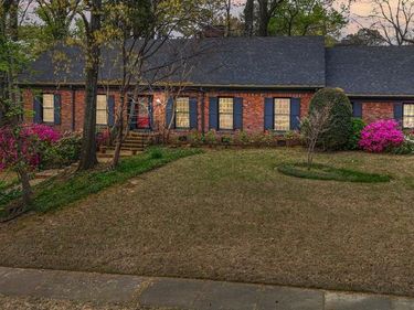 5185 MARY STARNES DR, Memphis, TN 38117