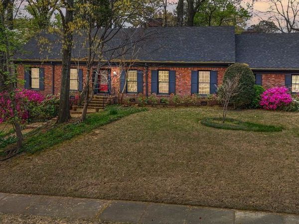 5185 MARY STARNES DR, Memphis, TN 38117