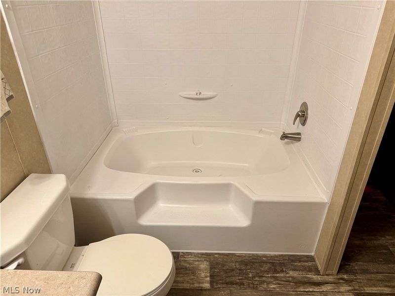 2606 Lincoln Way W, Unit 29, Massillon, OH 44647 Photo 12