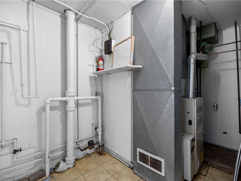 142 Parmely Avenue, Elyria, OH 44035 Photo 21