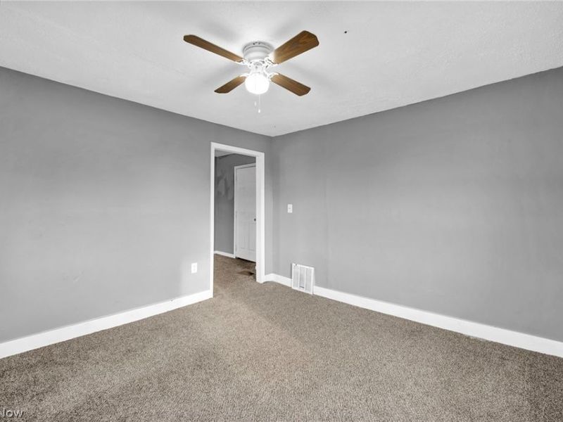 127 E 35th Street, Lorain, OH 44055 Photo 12