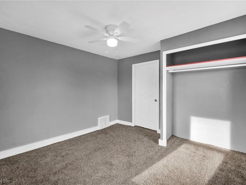 127 E 35th Street, Lorain, OH 44055 Photo 18