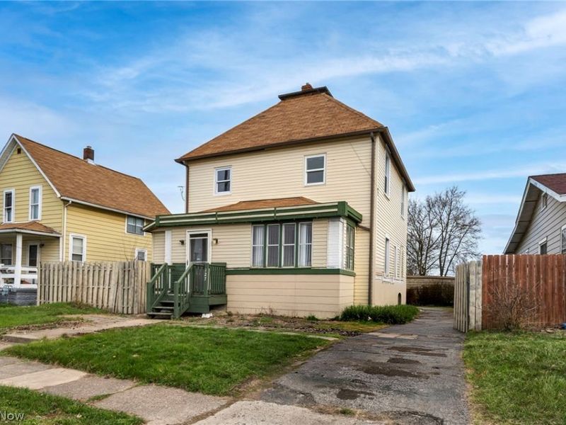 127 E 35th Street, Lorain, OH 44055 Photo 2