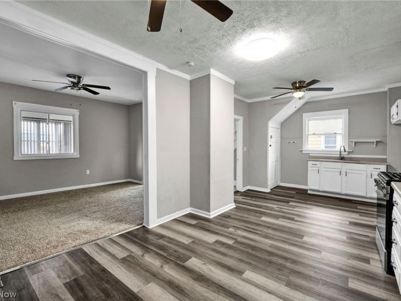 127 E 35th Street, Lorain, OH 44055 Photo 4