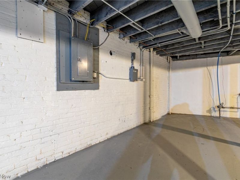 8403 Detroit Avenue, Cleveland, OH 44102 Photo 32