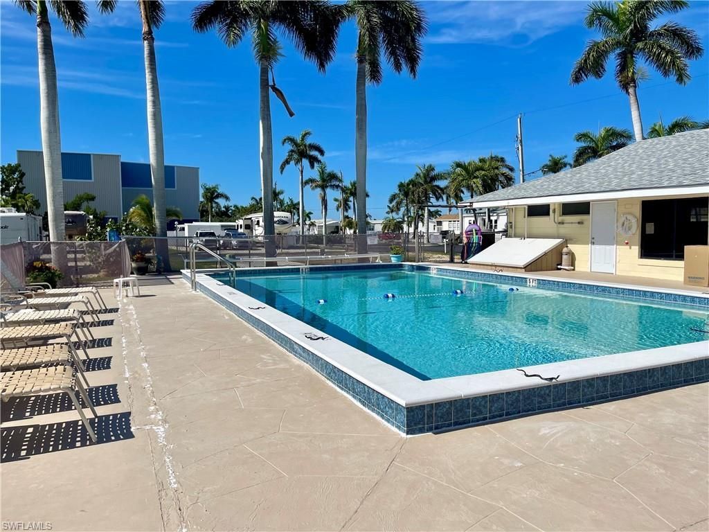 19 Spanish Main, Fort Myers Beach, FL 33931 Photo