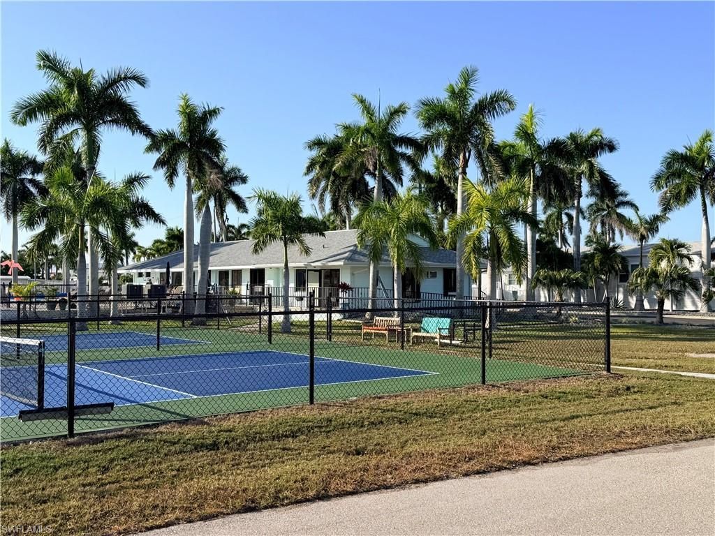 19 Spanish Main, Fort Myers Beach, FL 33931 Photo
