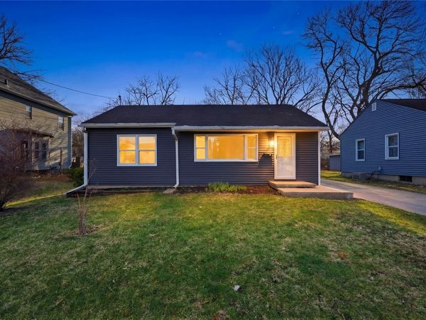 654 S Lucas Street , Iowa City, IA 52240