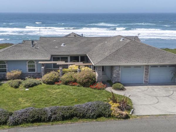 32854 Ocean Meadows Circle, Fort Bragg, CA 95437
