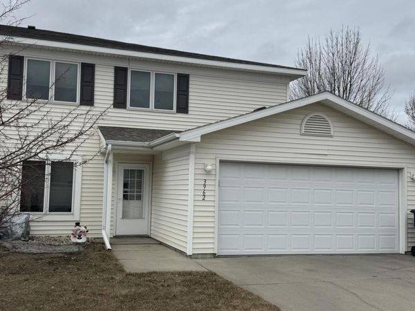 3962 MEADOW BROOK Court , Grand Forks, ND 58201
