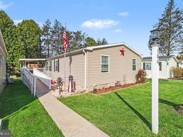 106 MADGE DRIVE, LANCASTER, PA 17603