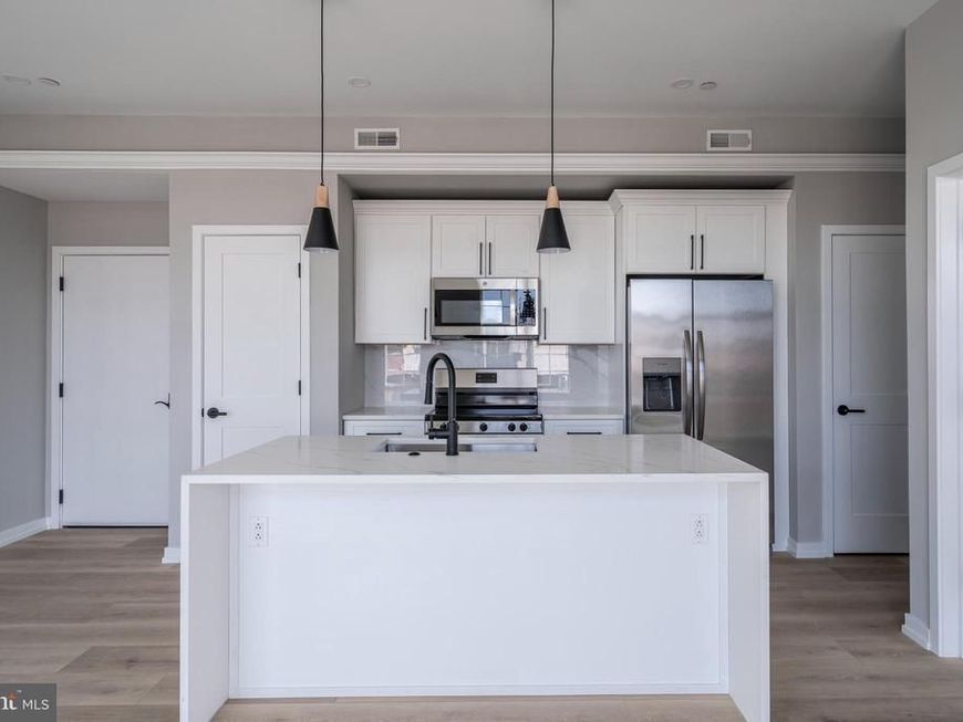 2401 Washington Avenue, Unit 3D, Philadelphia, PA 19146 Main Photo