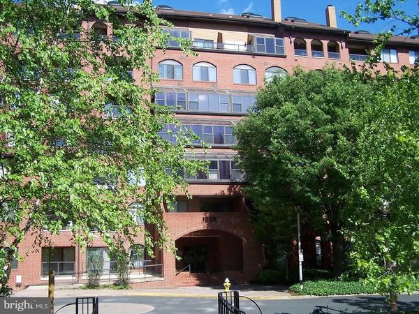 1029 N STUART, Unit 405, ARLINGTON, VA 22201