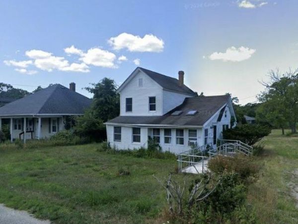 84 Chapel Avenue , East Patchogue, NY 11772