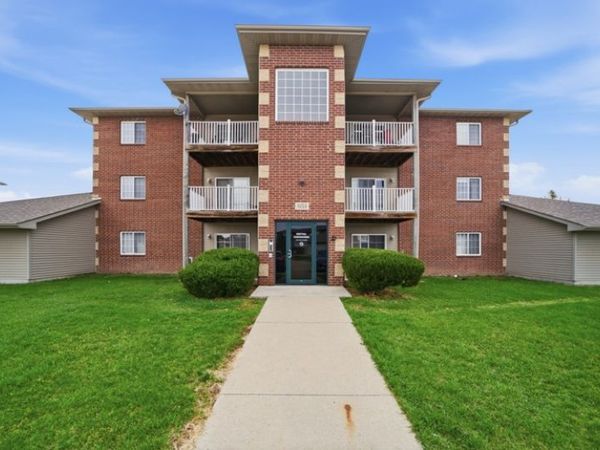 651 SE Dovetail Road, Unit 7, Grimes, IA 50111