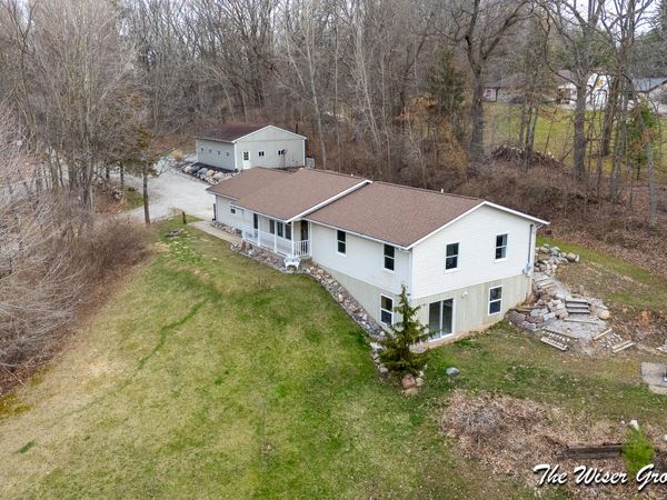 2713 Hillcrest Drive, Ionia, MI 48846