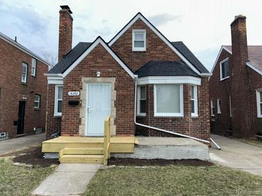 18292 Mendota Street , Detroit, MI 48221