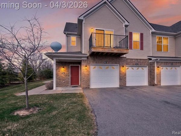 9812 Ridge Run, Hartland Twp, MI 48855