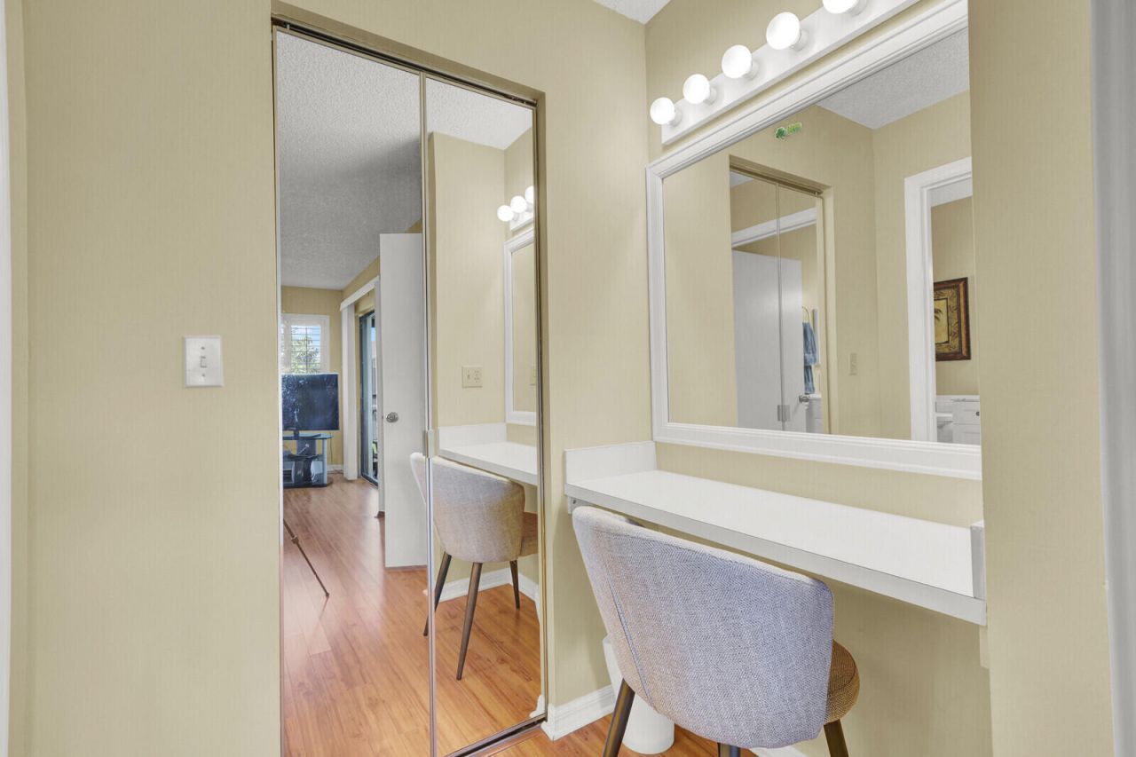 6901 SE Constitution Boulevard, Unit 204, Hobe Sound, FL 33455 Photo