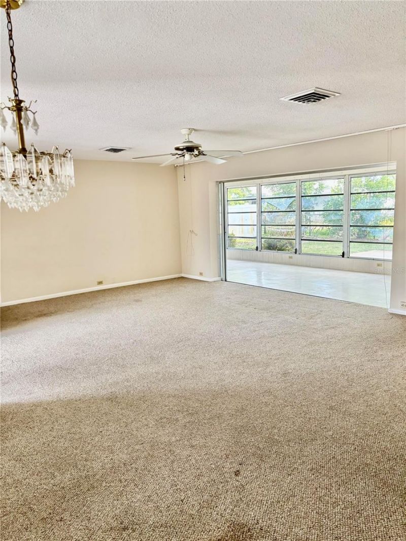 6901 15th Avenue Drive W, Bradenton, FL 34209 Photo