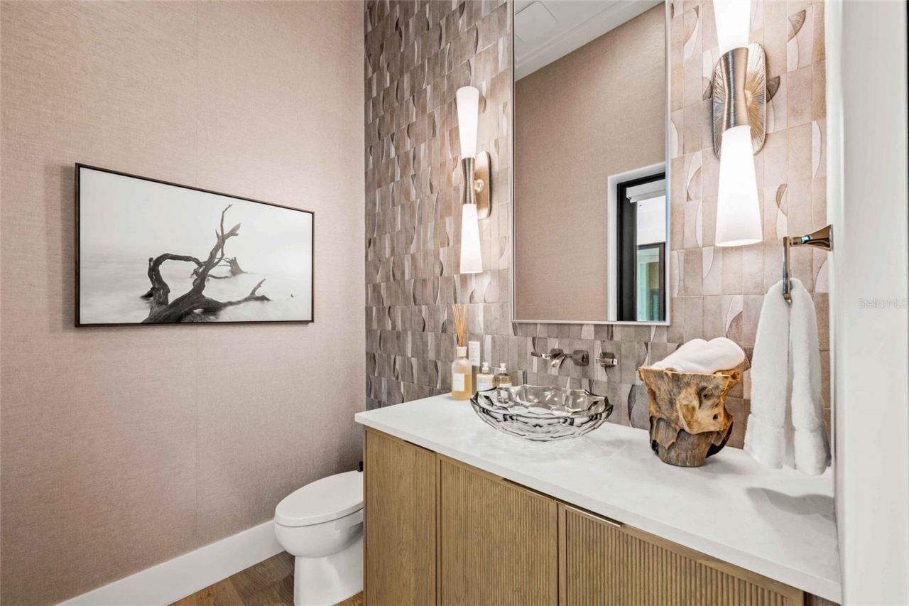 7233 Pine Needle Road, Sarasota, FL 34242 Photo