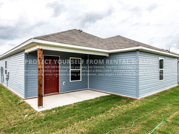 5022 W Claxton Circle, Fayetteville, AR 72704