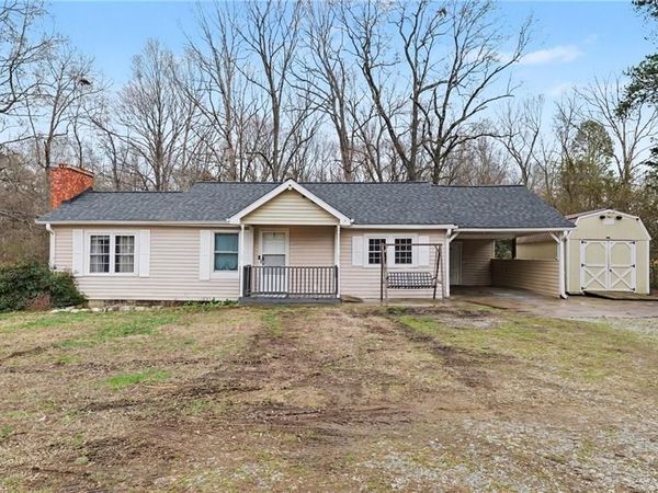 3533 Denton Road , Thomasville, NC 27360