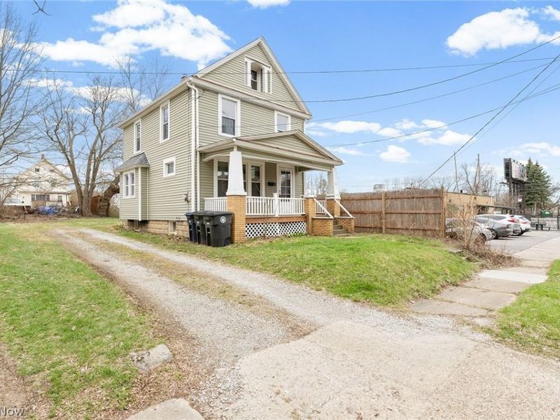 16 Palmetto Avenue, Akron, OH 44301 Photo 2