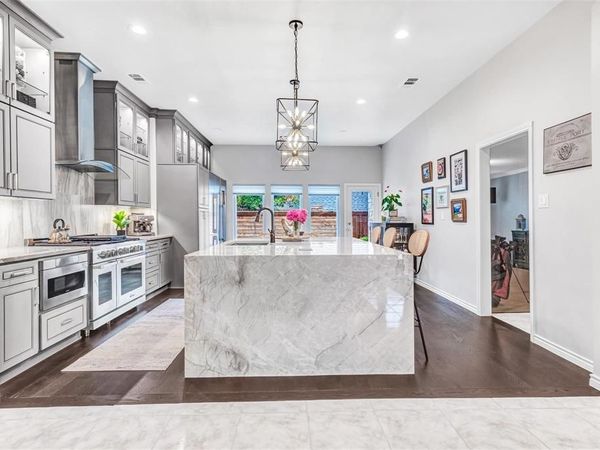 5607 Twin Brooks, Dallas, TX 75252