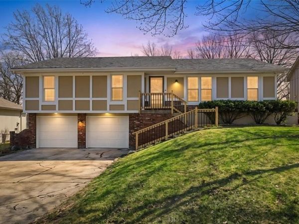 7829 N Garfield Avenue, Kansas City, MO 64118