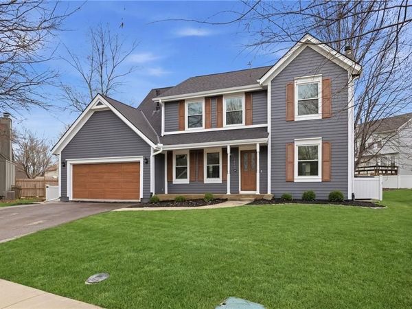 1413 S Sheridan Bridge Circle, Olathe, KS 66062