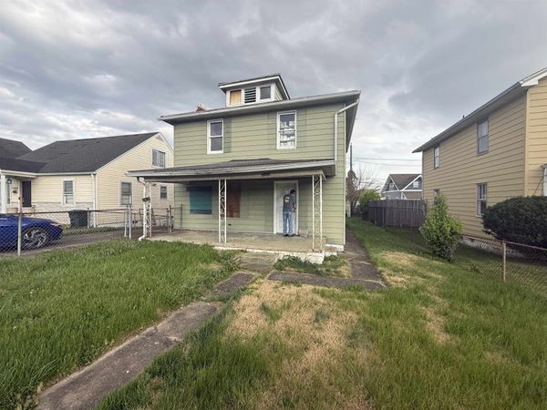 3302 Waverly Rd, Huntington, WV 25704