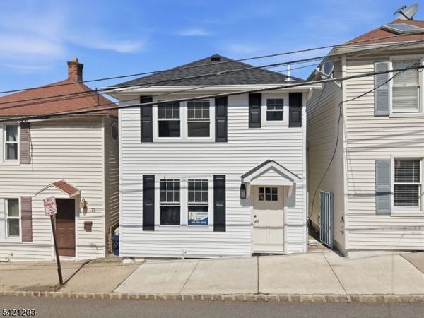 33 Clinton Pl, Morristown, NJ 07960