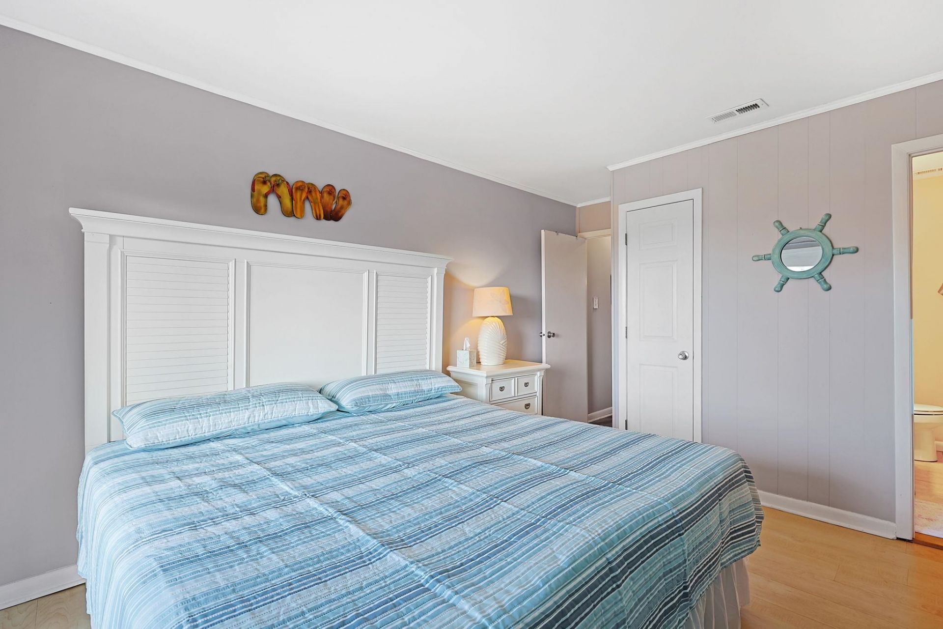 9501 Shore Dr.  Photo 12