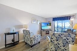 9501 Shore Dr.  photo 4