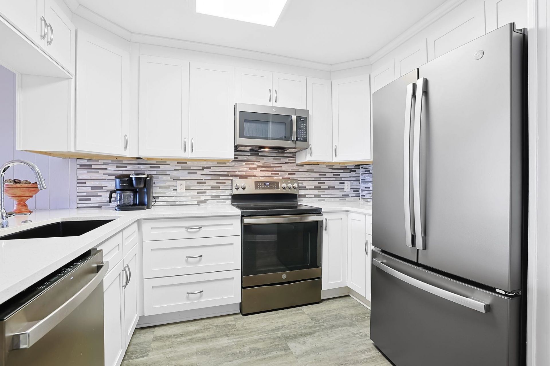 9501 Shore Dr.  Photo 7