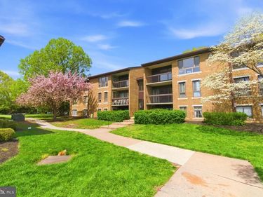 561 FLORIDA AVENUE, Unit 204, HERNDON, VA 20170