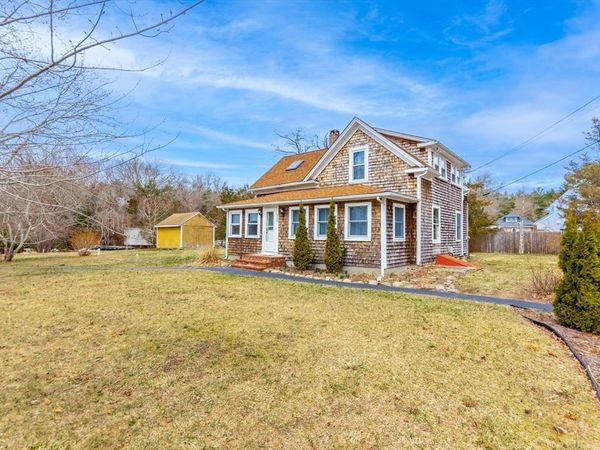 137 Fearing Hill Rd, Wareham, MA 02576
