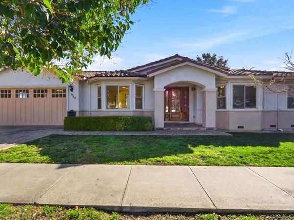 1352 S Stelling Road, Cupertino, CA 95014