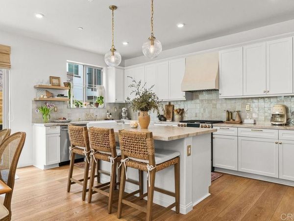 1763 Laurelwood Way, Oceanside, CA 92057