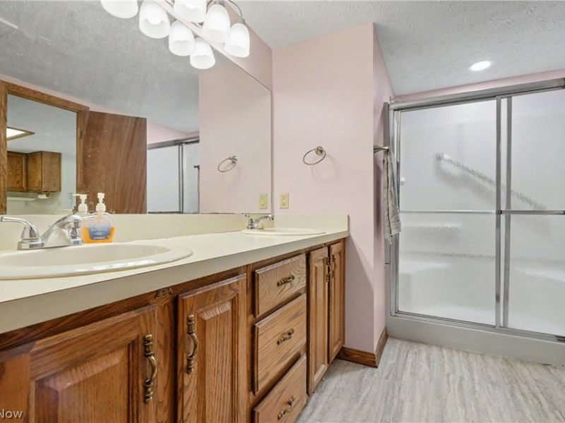 2197 Pinebrook Trail, Cuyahoga Falls, OH 44223 Photo 11