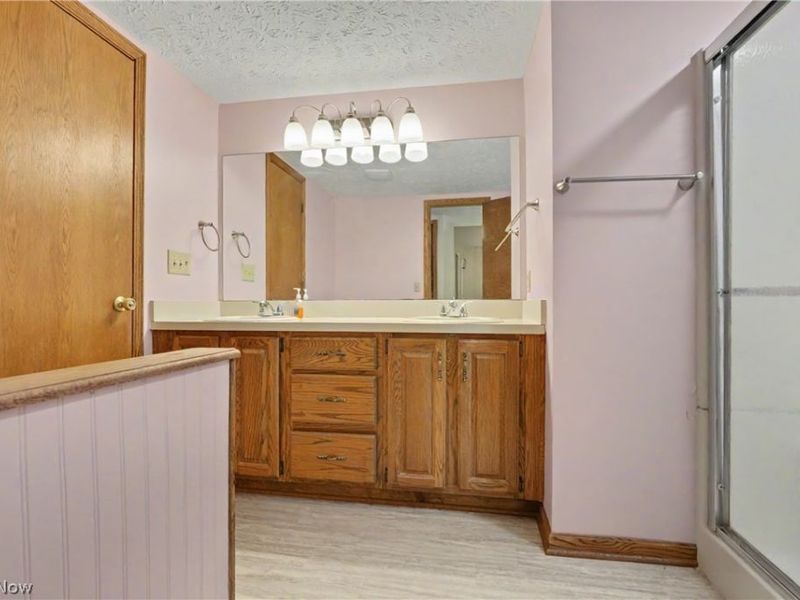 2197 Pinebrook Trail, Cuyahoga Falls, OH 44223 Photo 12